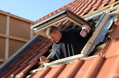 Pose de fenêtres de toit Velux à Narcastet